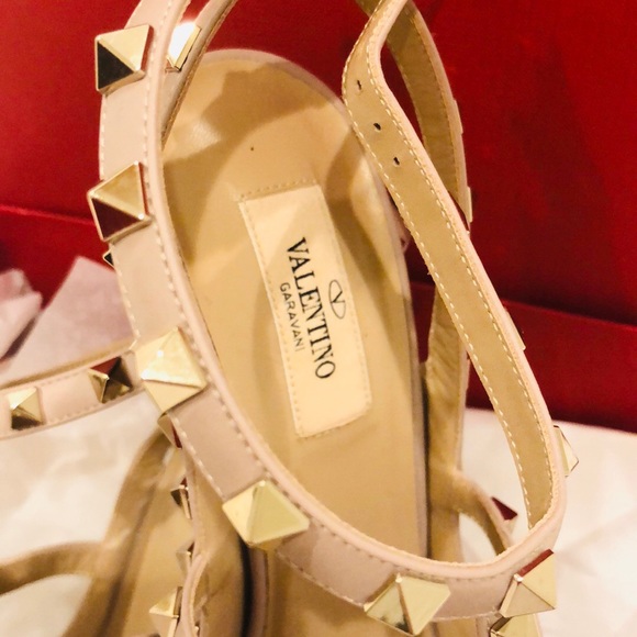 Valentino heels. New. Worn twice. - Picture 4 of 7